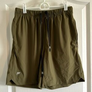 Men’s Small Olive Green Fabletics Athletic Shorts (no liner)